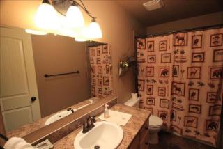 Spacious 6 Br Town Home Near Ski Hill Road - Driggs - 1