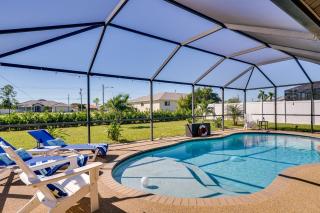 Hot Tub & Pool: ‘Coconut Palms’ in Cape Coral - 9