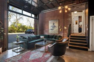 One-Of-A-Kind! Roll Up Garage Door-Pool, Speakeasy - Nashville - 2