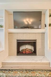 4 Bed, 2 Bedroom plus POOL, Walk to Downtown and Germantown - Nashville - 1