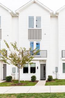 STAR Retreat Townhome - 7 Beds 3 miles to Downtown - Nashville - 8