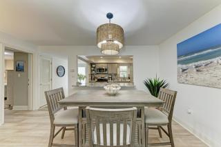 Sea Grape Inn 7 - BEACHFRONT Property - Longboat Key - 1