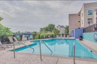 2 Bedroom, 2 Bath Riverfront View, WALK to Downtown - Nashville - 7