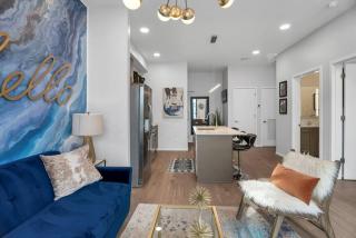 Unique Nashville Condo with POOL, PATIO, PARKING - 4