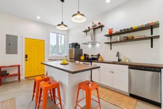 Colorful and Cozy River Retreat with a View - Lobelville - 7