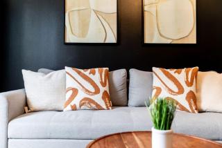 Famous Music Row Presidential Suite 2 Bedroom, 2 Bathroom, 4 Beds - Nashville - 4