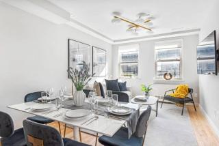 3BR Penthouse Suite with Massive Private Rooftop - 2