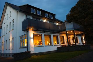 Lübkes Ferienwohnungen & Apartments - Allendorf - 1