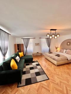 Old Town City Center Apartments - Braşov - 0