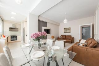 Luxury Block District Apartment - Tirana - 9