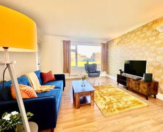 Canvey Island Bliss By Artisan Stays I Relocation & Business I Free Parking I Sleeps 5 - Canvey Island - 7