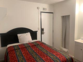 Encore Inn - Inglewood - 1