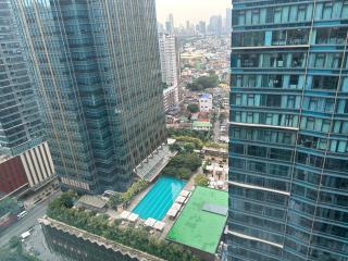 Executive Suite in Bonifacio Global City - Manila - 2