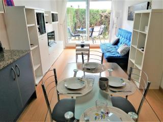 Apartamento Espacioso en Zona Tranquila con Piscina Salada Abierta Todo el Año y WiFi Gratuito - ES-258-107 - 8