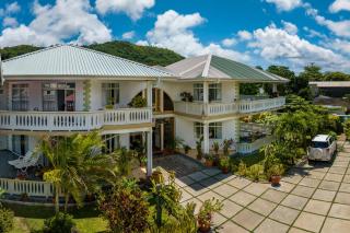 340 Degrees Mountain View Apartments - Anse a La Mouche - 0