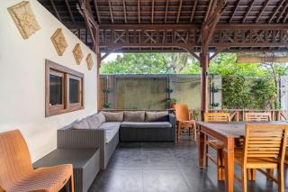 Villa Kenanga in Meninting By The Beach - Mataram - 1