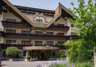 Hotel Vier Jahreszeiten - Silandro - 0