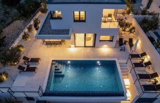NEW! Stylish Villa Olea with heated pool and panoramic sea views - Podstrana - 0