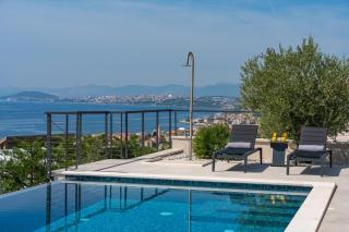 NEW! Stylish Villa Olea with heated pool and panoramic sea views - Podstrana - 4