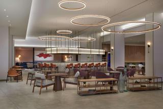 Hilton Toronto Airport Hotel & Suites - Mississauga - 2