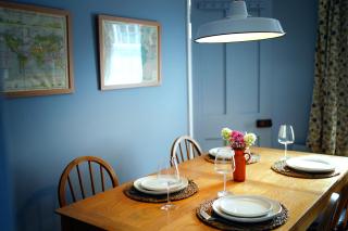 Northdene Cottage - cosy old fisherman's cottage two mins from sea - free parking - wood burning stove - roll top bath - dog friendly - 6