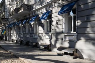 Metro Hotel Apartments - 1
