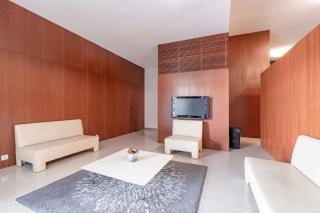 VIVA Stadium Residence Studios - 9