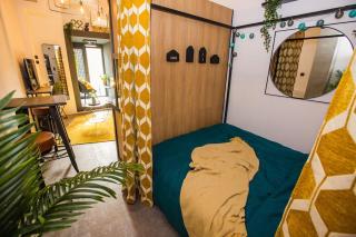 Happy Loft - Colorful Industrial Studio, fast internet, near main station - 7