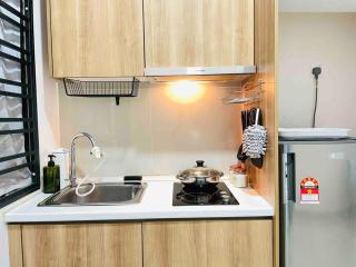 Mount Austin Palazio High Floor studio w Balcony 2-4pax with TV box 5mins AEON B213 - Johor Bahru - 2