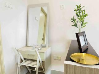 Mount Austin Palazio High Floor studio w Balcony 2-4pax with TV box 5mins AEON B213 - Johor Bahru - 4