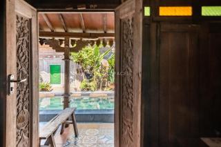 TwoSpaces Living at Kayu Beach Villa, Nusa Dua Beach - 1