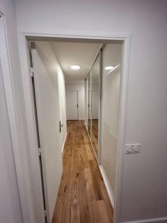 Splendid 92m2 Renovated, 4 Rooms - 3