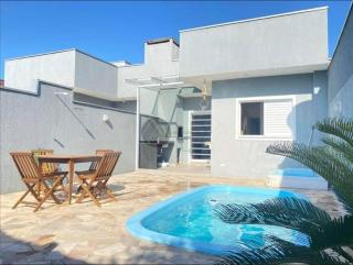 Casa com piscina duas quadras da praia - Guaratuba - 3