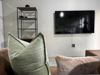 Luxury apt walk to Melrose Arch 10 - 7