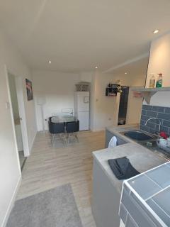 Stunning 4 bed House Ideal for Contractors - Southampton - 4