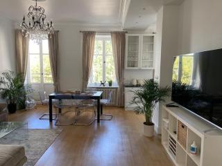 Dobra Elegant, 3 Bedroom Apartment - Varsovie - 0