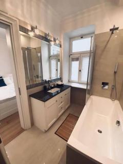 Dobra Elegant, 3 Bedroom Apartment - Varsovie - 3