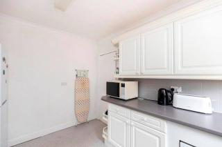 BOURNECOAST - near beach and shops - parking - 8498 - Bournemouth - 3