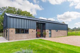 Old Harrow Barn by Bloom Stays - Ashford - 0
