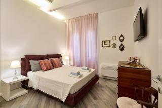 LA TORRE LUNGA -Smart Working- 150 m dalle-from Due Torri-Two Towers - Bologna - 2