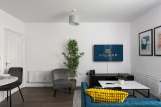 Central 1-Bed perfect for you By Valore Property Services - 8