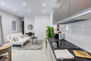A lovely 1BR home with Balcony just off the coast by 360 Estates - St Julian's - 6