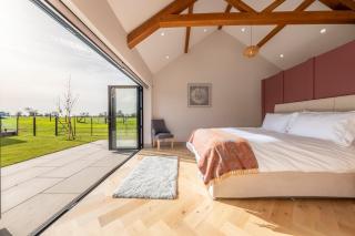 Large immaculate rural conversion - The Milking Parlour - Ipswich - 0