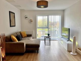 Modern 1 Bedroom Serviced Apartment - Near City Centre - Doncaster - 5