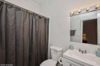 2-Bed 2-Bath Apt - Close to UC w/ Free Parking - Chicago - 6