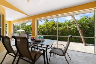 Secret Beach Retreat - 7