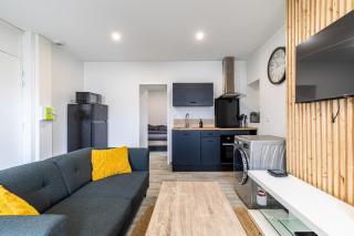 Idéal couples & pro - Patio extérieur- Proche centre ville et gare - Promenade au bord de la Charente - Parking à proximité - Wifi très haut debit - Équipement premium -Netflix - Angoulême - 9