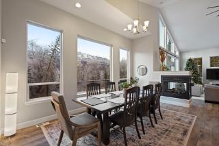 Cozy Private Hot Tub, Luxe Views! Shiloh&harmony - Eagle River - 6