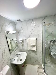 Hotel Marina 2 - Bucharest - 1