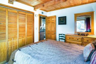 Hot Tub & Deck: Big Bear City Cabin Near Skiing - 1